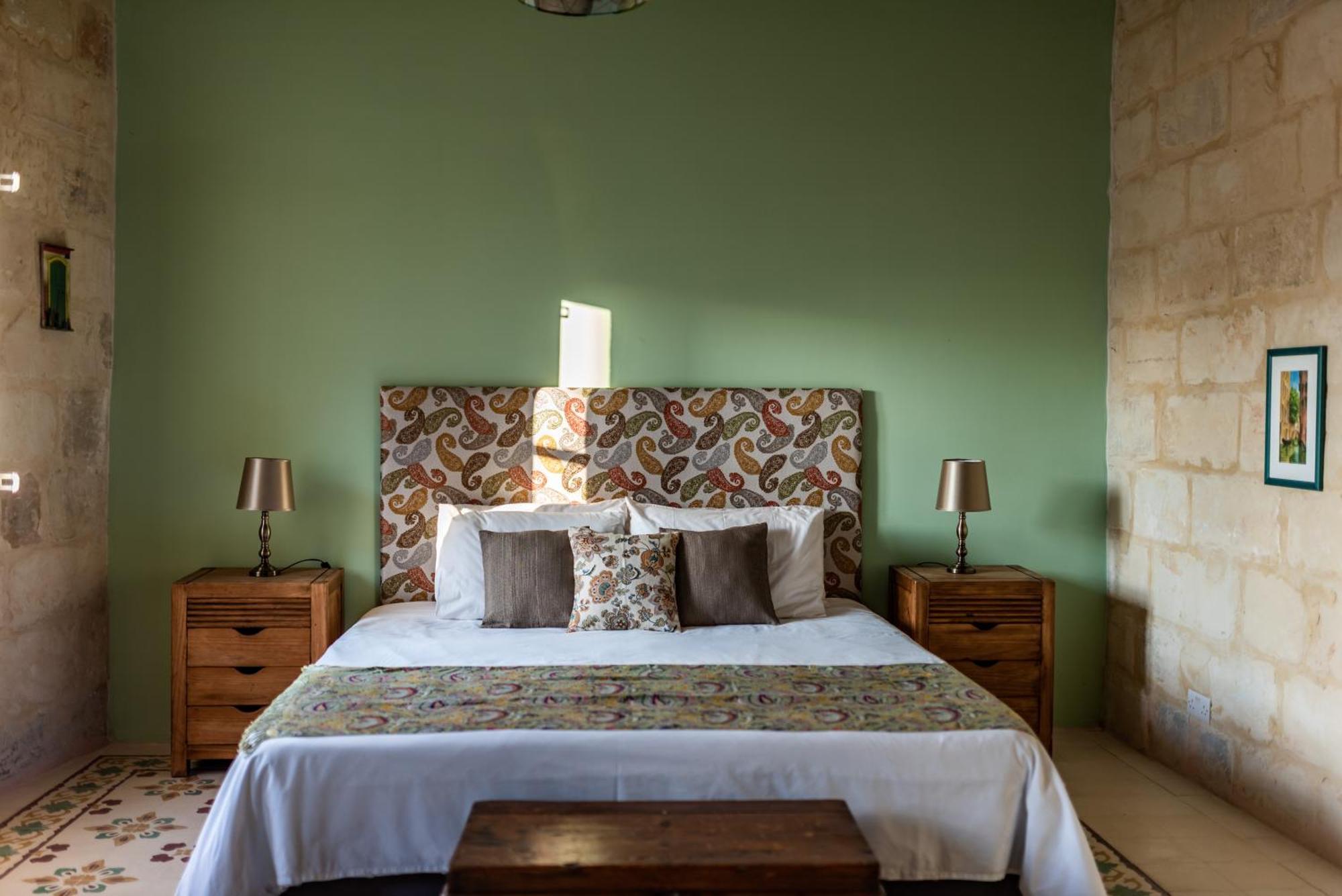 Saint Julian's ザ ストーンハウス Bed & Breakfast エクステリア 写真