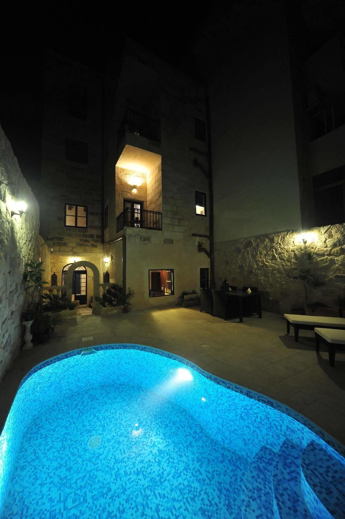 Saint Julian's ザ ストーンハウス Bed & Breakfast エクステリア 写真