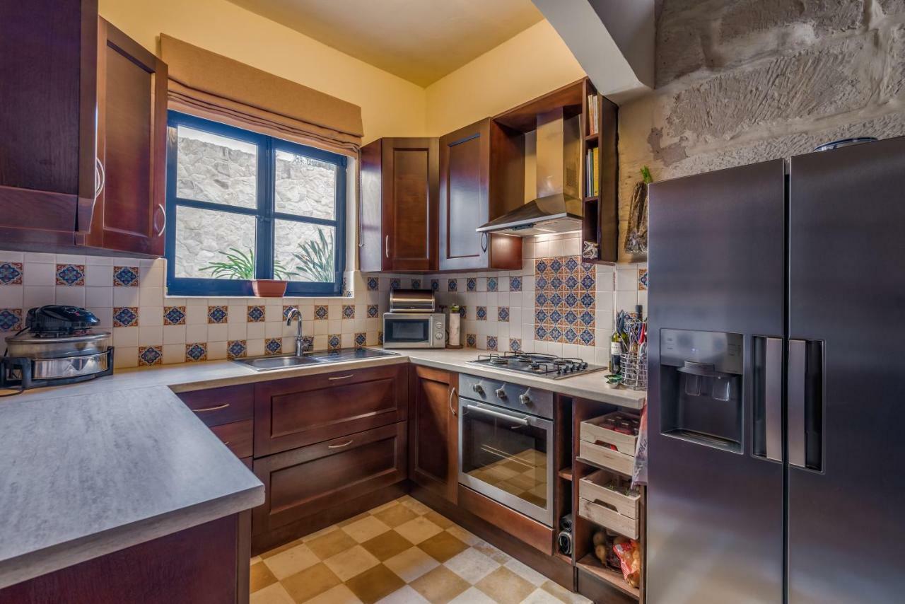 Saint Julian's ザ ストーンハウス Bed & Breakfast エクステリア 写真